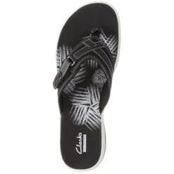 CLARKS Women's Breeze Sea Flip Flops 4 CLARKS Women's Breeze Sea Flip Flops -Shoe Serie Shop 2026325 001 alt2